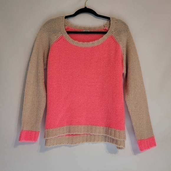 Tobi Neon Pink And Tan Knit Cropped Sweater - Picture 2 of 13